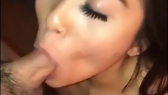 Kekasihku Memberikan Blowjob Yang Menakjubkan Dan Menerima Cumshot Yang Luar Biasa.