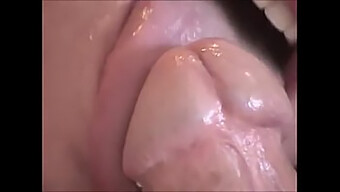 Plaisir Oral Intense Avec Vue En Gros Plan