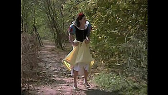 A Magia Da Disney: Uma Experiência Pornô Com Branca De Neve